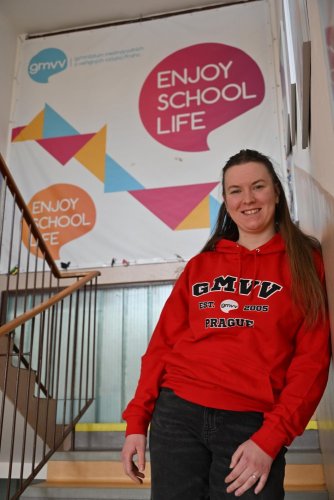 Červená GMVV mikina z limitované edice