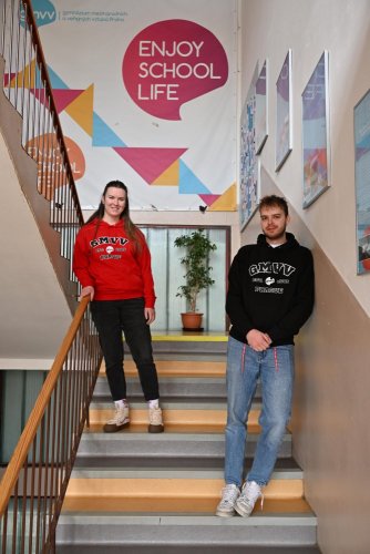 Červená GMVV mikina z limitované edice